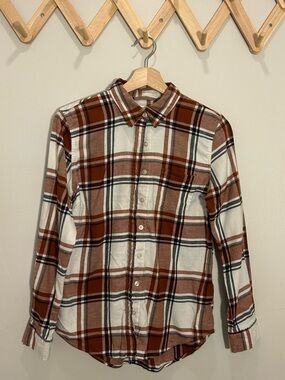 Cozy Autumn Weatherproof Women's Burnt Orange and Cream Plaid Button-Down Shirt